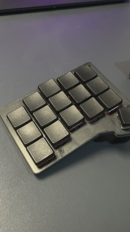 Forager – 34-Key Wireless Split Keyboard